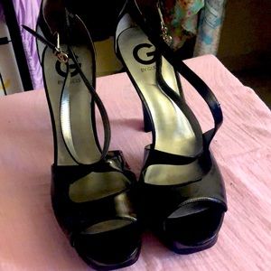 Guess heels 👠